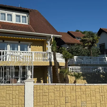 Casa Kovacs アパート ヘルボルツハイム