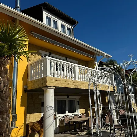 アパート Casa Kovacs ヘルボルツハイム