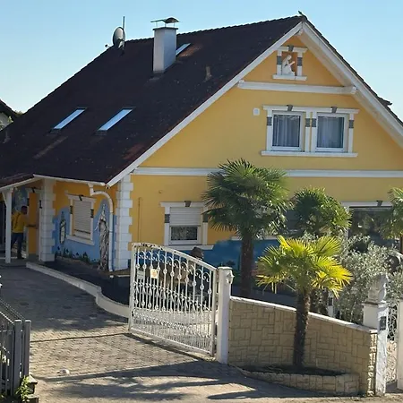 Casa Kovacs *